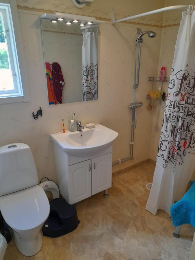 Summer Bedroom, Outside Toilet, Shower, Kitchen. 120 M From Sandbach. Bräcke 외부 사진