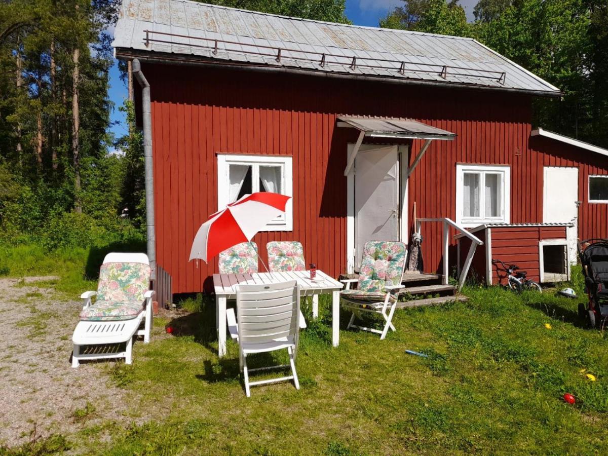 Summer Bedroom, Outside Toilet, Shower, Kitchen. 120 M From Sandbach. Bräcke 외부 사진