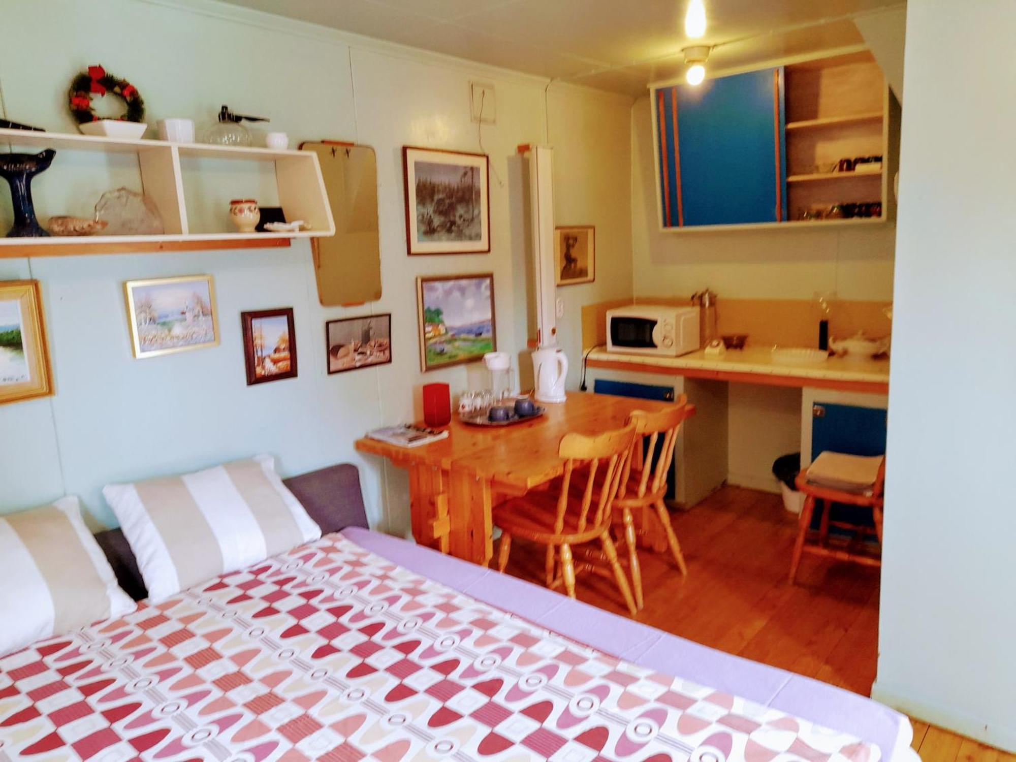 Summer Bedroom, Outside Toilet, Shower, Kitchen. 120 M From Sandbach. Bräcke 외부 사진
